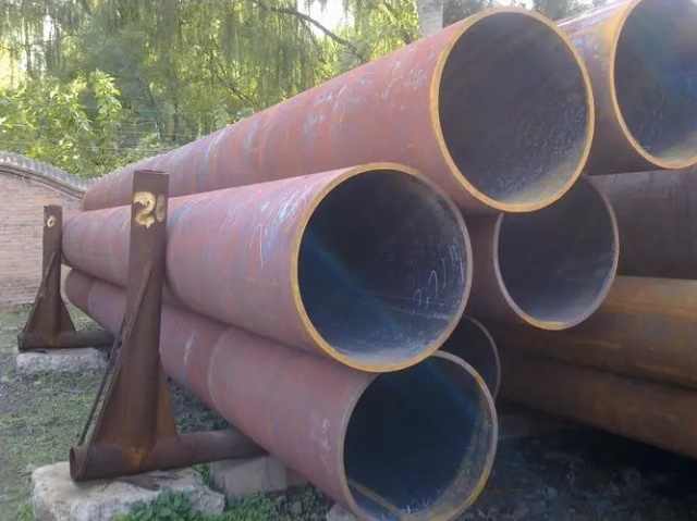 新疆大口径厚壁无缝钢管