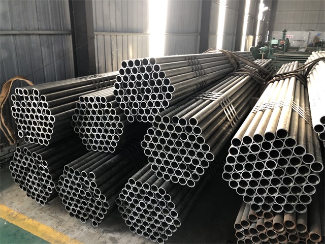 新疆小口径厚壁无缝钢管