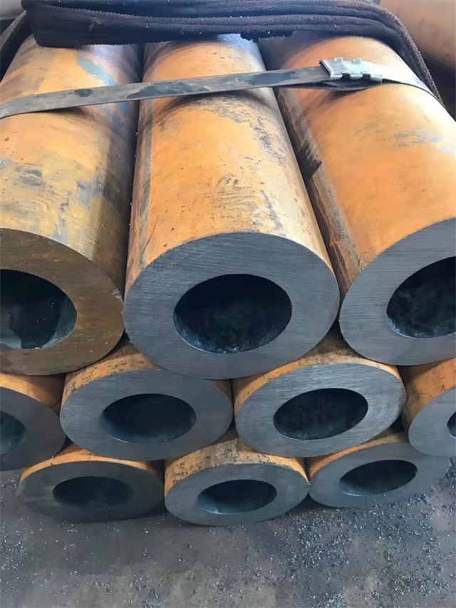 新疆20号厚壁无缝钢管