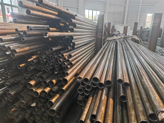 新疆35#精密无缝钢管