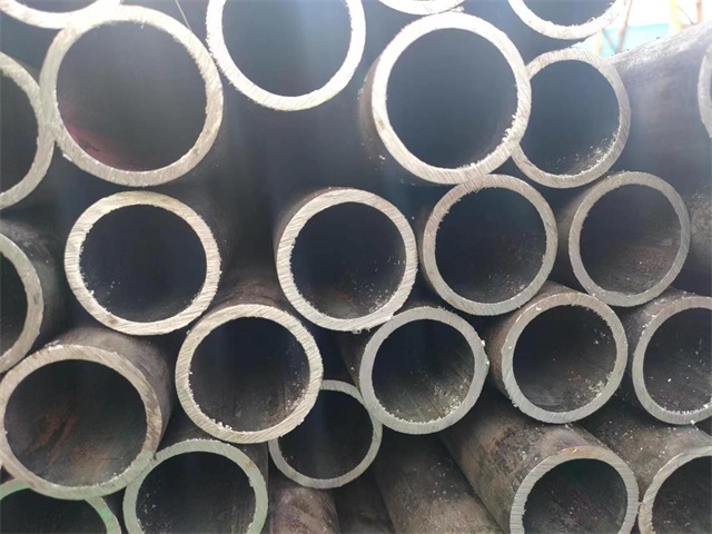 新疆10#结构用无缝钢管