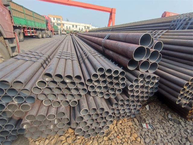 新疆精拉无缝钢管